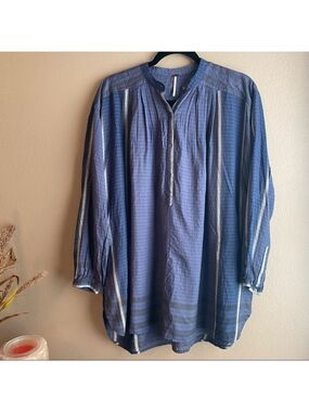 Free People Blouse Women’s Size XS Blue Tunic Blouse pullover top